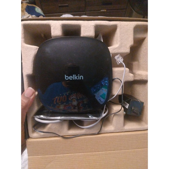 Belkin N600 DB Wi-Fi Dual Band N+ Wireless Router 300 Mbps NIB - Picture 3 of 6